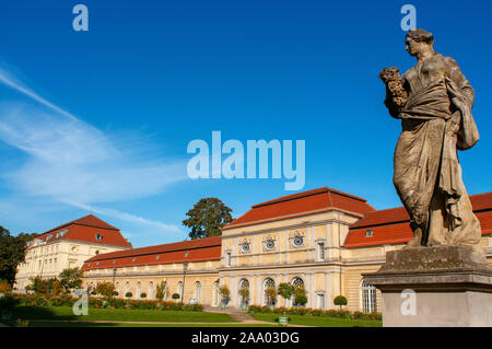 Museum am Charlottenburger Schloss und sein Park Schlossgarten wieder aufgebaut nach dem Zweiten Weltkrieg in Berlin Deutschland Stockfoto