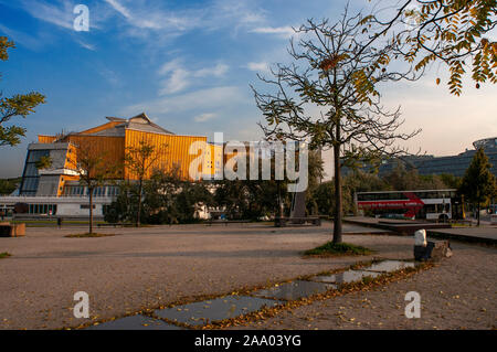 Philharmonic Orchestra Hall in Berlin Deutschland. Die emblematische Gebäude der Konzertsaal ist die Heimat der Philharmonie Berlin. Es war Stockfoto