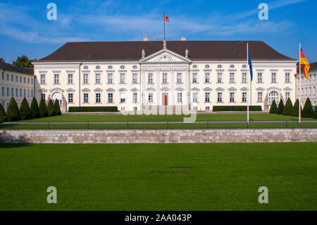 Schloss Bellevue, Berlin, Deutschland Haupteingang, Schloss Bellevue, Sitz des Bundespräsidenten Stockfoto