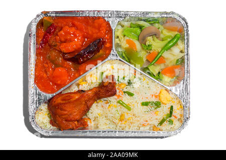 Der Babykostwärmer Aluminiumfolie Rechteckige verfügbares Paket Lunch Box. Thailändische und Chinesische Essen nehmen. 450 ML 3 Teile Folie Container lu Stockfoto