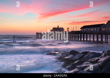 Southwold Pier Sunrise, Suffolk, England, Großbritannien Stockfoto