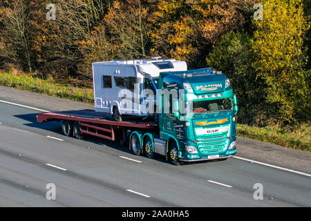 Beamish Auto und Caravan Transport; Transport-LKW, Lkw, Transport, Lastwagen, Cargo Carrier, DAF Fahrzeug, Lieferung, den gewerblichen Verkehr, Industrie, auf der M61 Manchester, Großbritannien Stockfoto