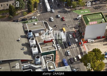Stadtverkehr von oben Stockfoto