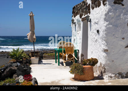 Kleine weiße Finca in El Golfo, Lanzarote Stockfoto