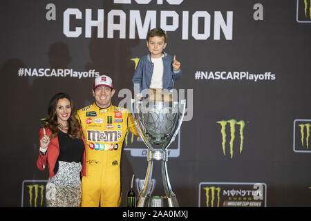 Homestead, Florida, USA. Nov, 2019 18. Corey LaJoie (32) Rennen für die Ford 400 bei Homestead-Miami Speedway in Homestead, Florida. (Bild: © Stephen A. Arce Asp Inc/ASP) Credit: ZUMA Press, Inc./Alamy leben Nachrichten Stockfoto