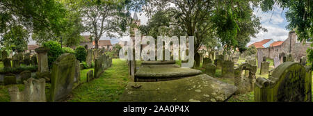 Panorama von St. Boisil Kirche mit Kirchhof in Berwick-upon-Tweed, Northumberland, Großbritannien, Stockfoto