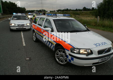 Verkehr Polizei Autos auf der Autobahn Stockfoto