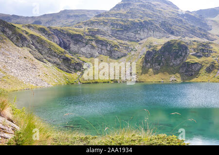 Rila Gebirge, Bulgarien - 08. August 2019: Urdini Seen Zirkus. Blick über fünften See. Stockfoto