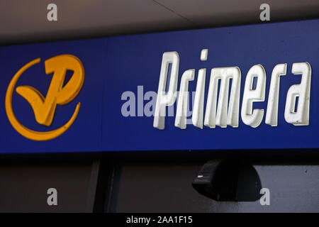 Alkmaar, Niederlande. 15 Sep, 2019. ALKMAAR, 15-11-2019, Lager, Nu.nl, der Compagnie, Primera Branche, Buchhandlung, Kredit: Pro Schüsse/Alamy leben Nachrichten Stockfoto