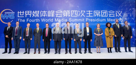 Peking, China. Nov, 2019 18. Die Vierte Welt Media Summit Präsidium Tagung ist in Shanghai, China, Nov. 18, 2019 statt. Führungskräfte von 13 Organisationen aus 11 Ländern nahmen an der Tagung unter dem Motto "Neue Ära, Neue Medien und neue Vision'. Credit: Ding Ting/Xinhua/Alamy leben Nachrichten Stockfoto