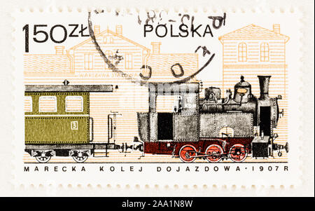 SEATTLE, Washington - Oktober 9, 2017: guage Schnellbahn von Marki am Warschauer Bahnhof Enge auf polnische Briefmarke. Scott #2255 im Jahr 1978 ausgegeben. Stockfoto