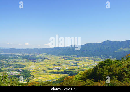 Minamiaso Dorf aus Tawara Yama Observatorium Stockfoto