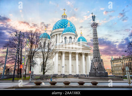 Die dreifaltigkeit Izmailovo Kathedrale (Troitsky sobor; Troitse-Izmailovsky sobor), manchmal auch als die Troitsky Dom, in St. Petersburg, Russland Stockfoto