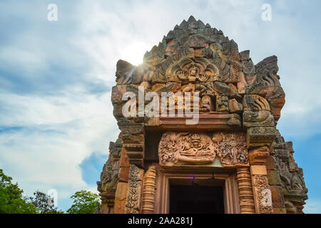 Die berühmten narai Bantomsin Sturz in Prasat Hin Phanom Rung, Chaloem Phrakiat Bezirk, Provinz Buriram Thailand. Stockfoto