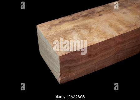 Protokolle von Zimt Holz schöne Muster für das Handwerk auf dem schwarzen Hintergrund Stockfoto