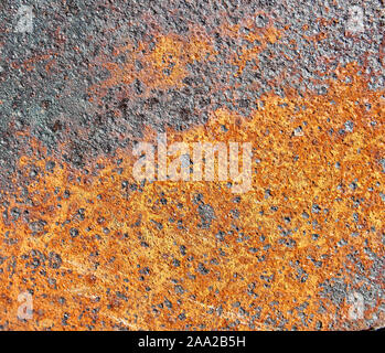 Abstrakte Textur aus verrostetem Metall in verschiedenen Farben. Stockfoto