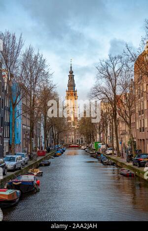 Zuiderkerk, Kirche, Kanal mit Booten, Groenburgwal, Amsterdam, Holland, Niederlande Stockfoto