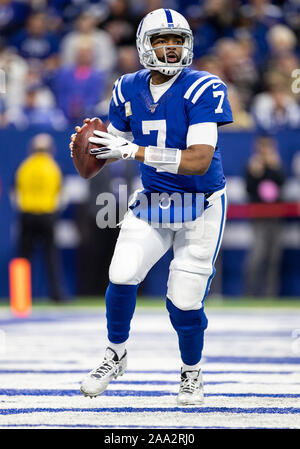 November 17, 2019: Indianapolis Colts quarterback Jacoby Brissett (7) passt den Ball während der NFL Football Spiel Action zwischen der Jacksonville Jaguars und die Indianapolis Colts im Lucas Oil Stadium in Indianapolis, Indiana. Indianapolis Jacksonville 33-13 besiegt. Johann Mersits/CSM. Stockfoto