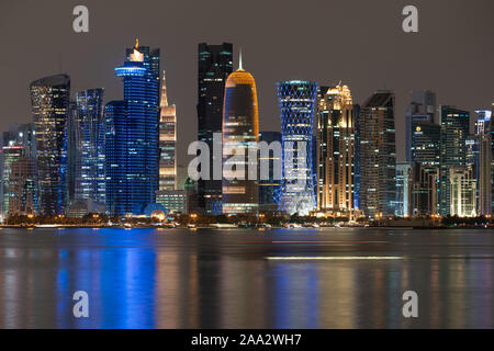 Lange belichtete Fotografien der West Bay District von MIA Park, Doha, Qatar Stockfoto