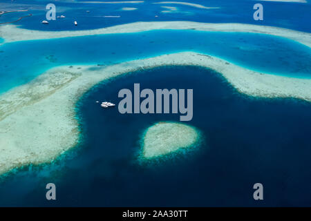 Tauchsafaris Verankerung in der Lagune Guraidhoo, Süd Male Atoll, Malediven, Indischer Ozean Stockfoto