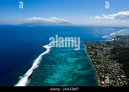 Luftaufnahme von der Westküste von Tahiti, Tahiti, Französisch-Polynesien Stockfoto