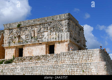 Uxmal, alten Maya Stadt der klassischen Periode in der puuc Region der östlichen Halbinsel Yucatan, Mexiko. Details des Governors Palace Stockfoto