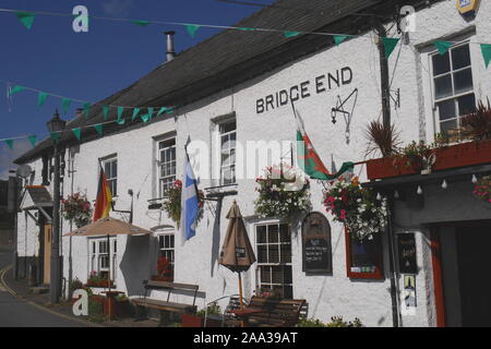 Die Bridge End Pub, Crickhowell, Powys, Brecknockshire, South Wales, Großbritannien Stockfoto