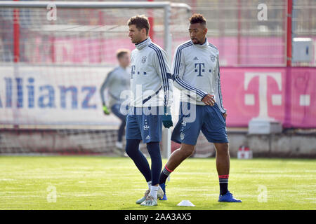 München, Deutschland. Nov, 2019 19. v. li: Thomas Mueller (MULLER, Bayern München), Jerome BOATENG (FC Bayern München), Aktion. FC Bayern München Training auf dem Saebener Straße. Fußball 1.Bundesliga, Saison 2019/2020, 19.11.2019 | Verwendung der weltweiten Kredit: dpa Picture alliance/Alamy leben Nachrichten Stockfoto