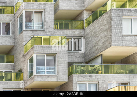 Amsterdam, George Gershwinlaan, Niederlande, 23.08.2019, Luxury Apartments Modern Living in Amsterdam Süd, zuidas, Geschäftsviertel, Glas yell Stockfoto