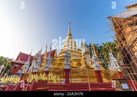 Riesigen goldenen Stupa, Pagode in Wat Phan Tao, Chiang Mai Stockfoto