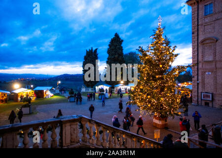 Italien Piemont Langhe Govone Il Magico Paese Di Natale" (Das magische Land der Weihnachten) - Weihnachtsbaum Stockfoto