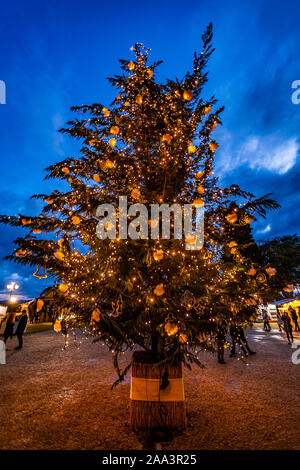 Italien Piemont Langhe Govone Il Magico Paese Di Natale" (Das magische Land der Weihnachten) - Weihnachtsbaum Stockfoto