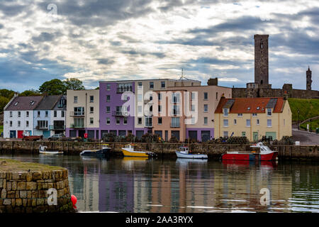 Die Ruinen der Kathedrale und Hafen Waterfront, St Andrews, Schottland, Vereinigtes Königreich Stockfoto