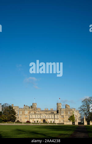 Northamptonshire, Großbritannien, 18. November 2019 - Das herrliche Schloss Ashby in Northamptonshire, England Stockfoto