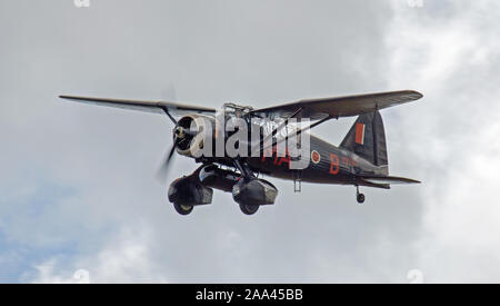 Westland Lysander V9552 flypast Stockfoto