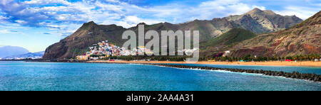 Wunderschöne Playa de Las Teresitas, Aussicht mit Blick auf das Meer und die Berge, Teneriffa, Spanien. Stockfoto