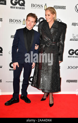 Sharon Stone und ihr Sohn Roan Joseph Bronstein die Teilnahme an der 21. GQ Männer des Jahres" in der Komischen Oper am 7. November 2019 in Berlin, Deutschland. Stockfoto