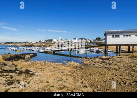 SNSM Rettungsboot Station am Hafen / Hafen von Trévignon, Trégunc, Finistère, Bretagne, Frankreich Stockfoto