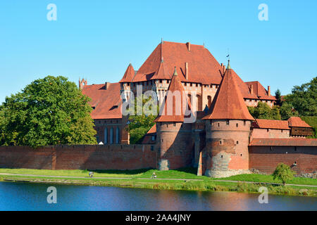 Das Schloss Malbork aus dem 13. Jahrhundert, das von den Rittern des Deutschen Orden gegründet wurde und zum UNESCO-Weltkulturerbe gehört. Polen Stockfoto