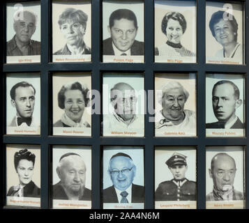 Einige der Arbeiter von Oskar Schindler in seiner Fabrik in Krakau unter der NS-Besatzung 1939 - 1945. Polen Stockfoto