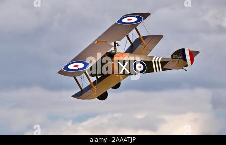 1918 Sopwith Camel Airborne bei Shuttleworth militärische Airshow am 7. Juli 2019 Stockfoto