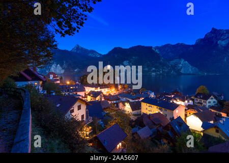 Traunkirchen: Traunsee, Kirche Traunkirchen, Kapelle Johannesberg Kapelle im Salzkammergut, Oberösterreich, Oberösterreich, Österreich Stockfoto