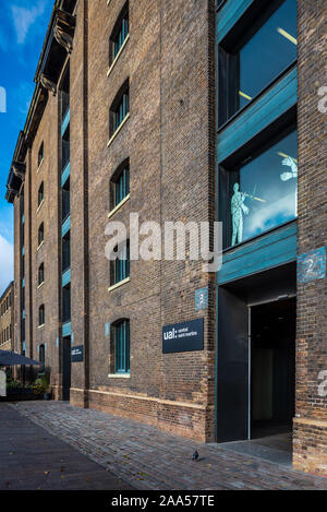 UAL Central St. Martins (Universität der Künste London). Der UAL-Zentrale St Martins Campus am Getreidespeicher Square in der Nähe von King's Cross, London. Stockfoto