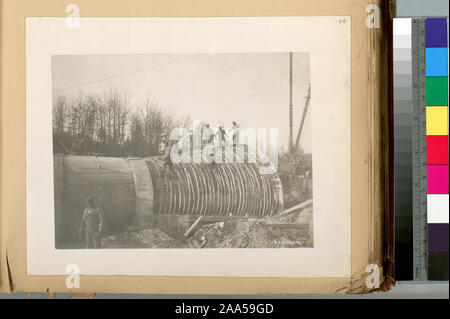 Eine Sammlung von Fotos, die durch eine getippte, klassifiziert Liste der Titel begleitet. Acc. Res. 1054; Ashokan Venturimeter. .. Vertrag 10. November 11, 1911. Stockfoto