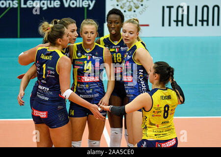 Treviso, Italien, 19. November 2019, imoco volley Conegliano während Carraro Imoco Conegliano vs Vasas Obuda Budapest - Volleyball Champions League Frauen - Credit: LPS/Ettore Griffoni/Alamy leben Nachrichten Stockfoto