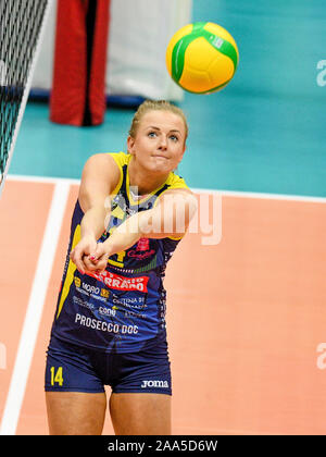 Treviso, Italien. 19 Nov, 2019. Joanna wolosz (conegliano) während Carraro Imoco Conegliano vs Vasas Obuda Budapest, Volleyball Champions League Frauen in Treviso, Italien, 19. November 2019 - LPS/Ettore Griffoni Credit: Ettore Griffoni/LPS/ZUMA Draht/Alamy leben Nachrichten Stockfoto