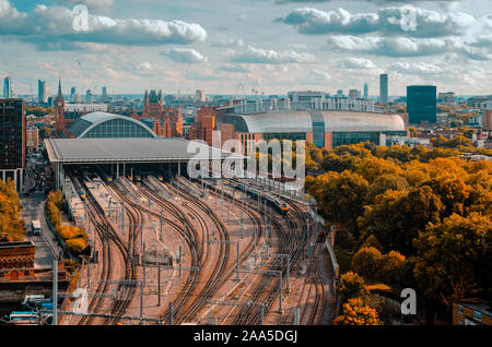 King's Cross Bahnhof im Londoner Stadtteil Camden, eröffnet im Jahr 1852 Stockfoto