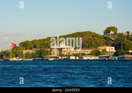 Istanbul, Türkei - 6. September 2019. Die Grünen Halbmond auf der Sultanahmet Waterfront Stockfoto