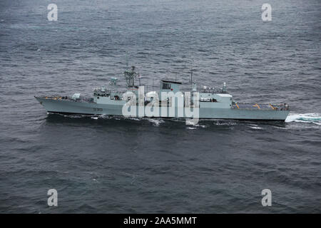 Die Leitung Schiff der Klasse 1992 HMCS Halifax Halifax in Betrieb genommen Stockfoto