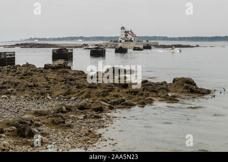 Auf Gerrish Insel im Südosten von Maine befindet sich dieses alte Fort noch reamins als Park für Familien. Ein Strand, alte Werft, gun Batterien und Munition abgeworfen Stil Stockfoto